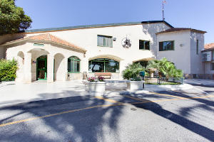 Mejora de los servicios en el Hospital de San Vicente y cierre de la “Clínica de la Playa”